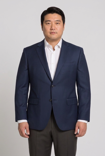 Blazer plus size poliviscose azul marinho - modelo frontal