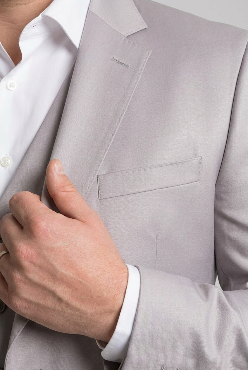 Blazer plus size poliviscose cinza claro - detalhe lapela