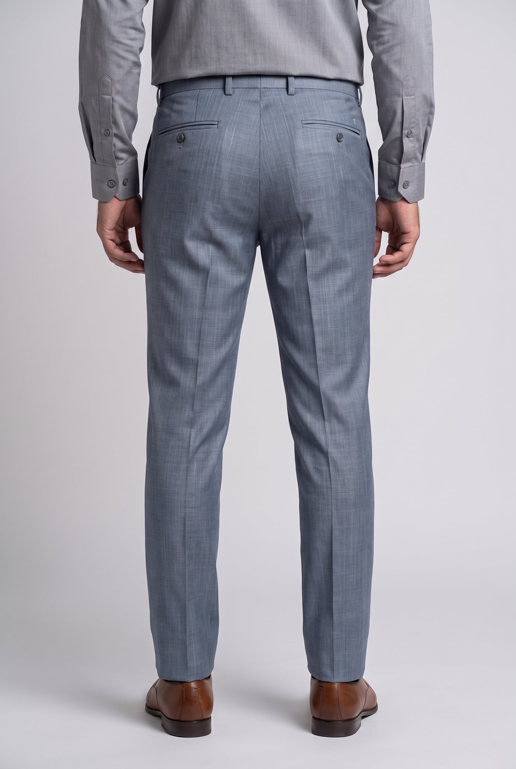 Calça Melange Cinza Médio - modelo costas