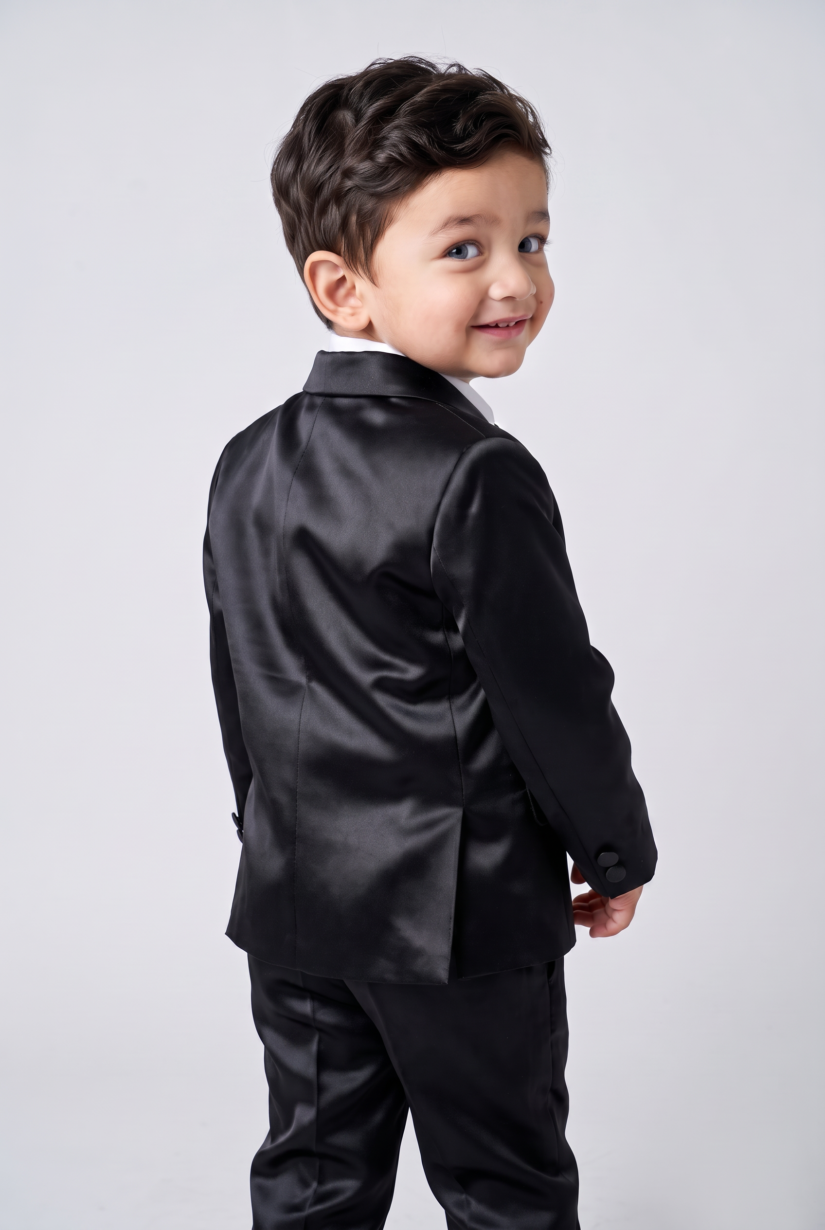 Nicolas terno infantil prada preto costas