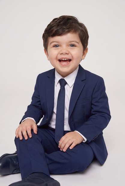 Costume Infantil Regular Italiano Microfibra Azul Marinho - menino sentado