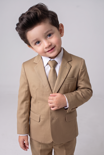 Costume Infantil Slim Italiano Poliviscose Caqui - close segurando a lapela