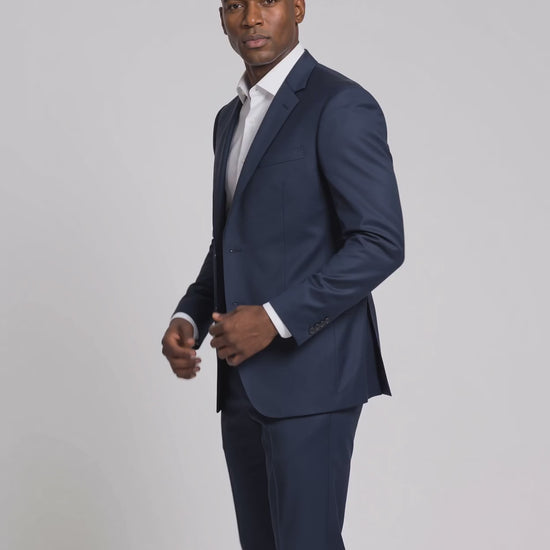 Costume Slim Italiano Poliviscose Azul Marinho em movimento