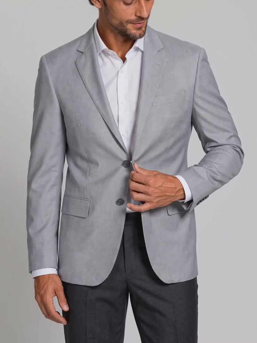Blazer Microfibra Cinza Claro em movimento