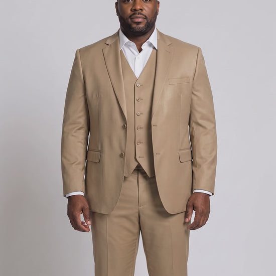 Terno Plus Size Poliviscose Cáqui em movimento