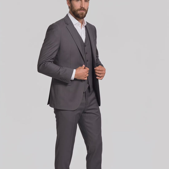 Terno Slim Italiano Poliviscose Grafite em movimento