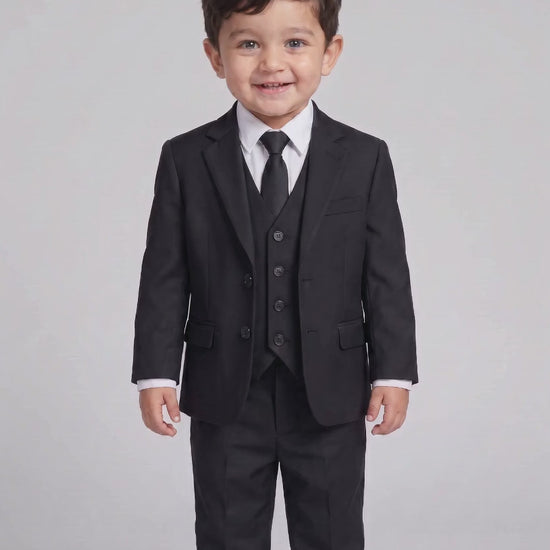 Terno Infantil Microfibra Preto em movimento