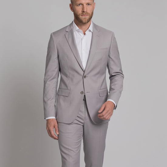 Costume Slim Italiano Poliviscose Cinza Claro em movimento