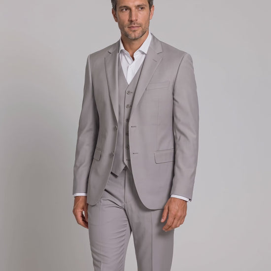Terno Slim Italiano Poliviscose Cinza Claro em movimento