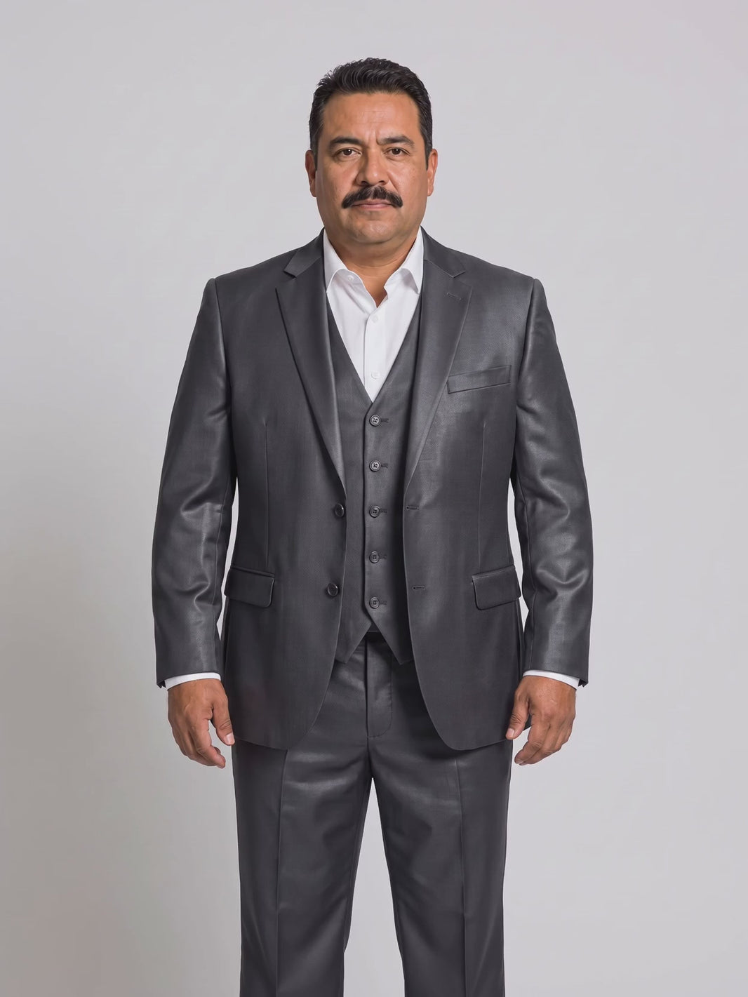 Terno Plus Size Poliviscose Grafite em movimento