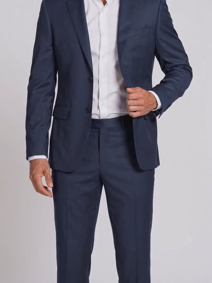 Blazer Poliviscose Azul Marinho em movimento
