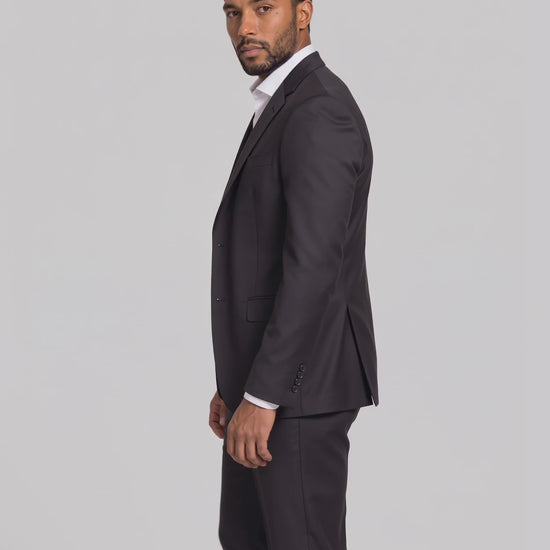 Terno Slim Italiano Poliviscose Preto em movimento