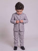 Costume Infantil Microfibra Cinza Claro em movimento
