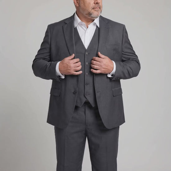 Terno Plus LF Grafite em movimento
