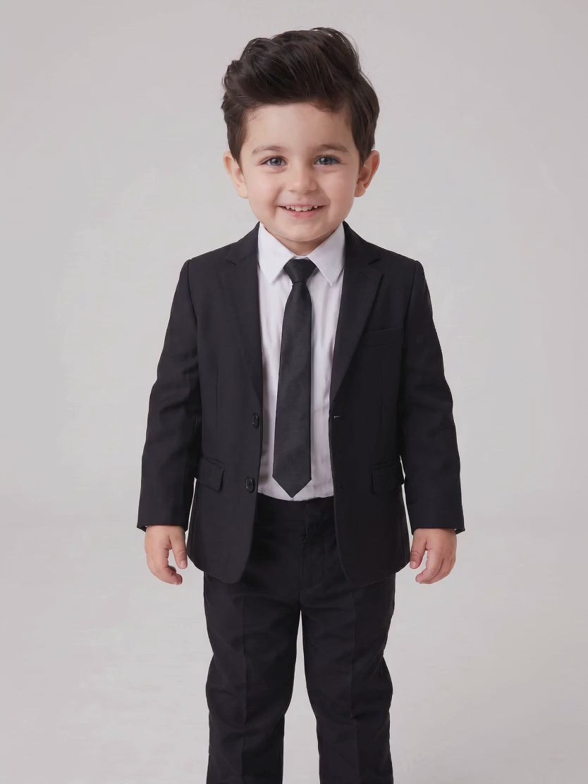 Costume Infantil Microfibra Preto em movimento