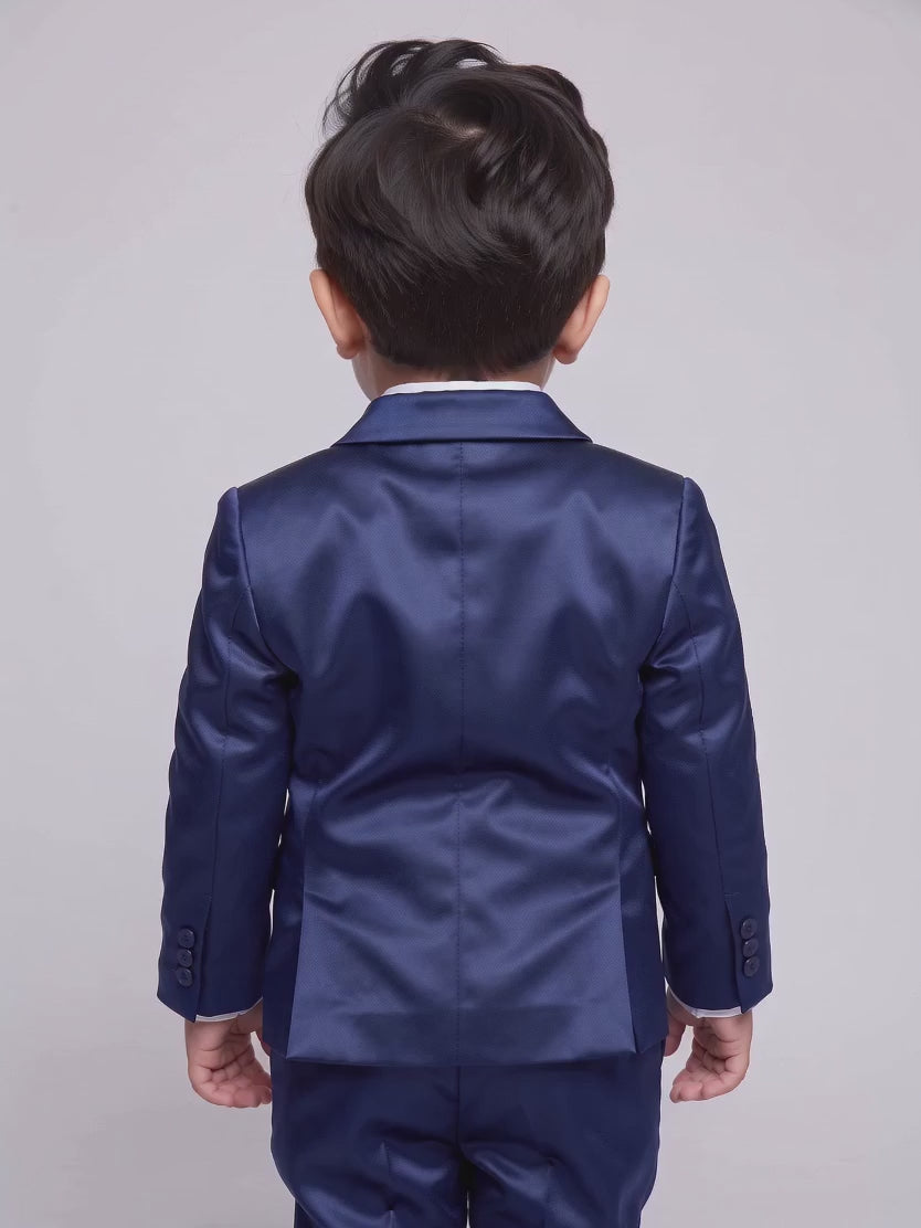 Costume Infantil Prada Azul Marinho em movimento
