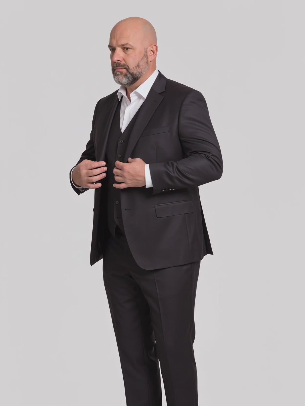 Terno Plus Size Poliviscose Preto em movimento