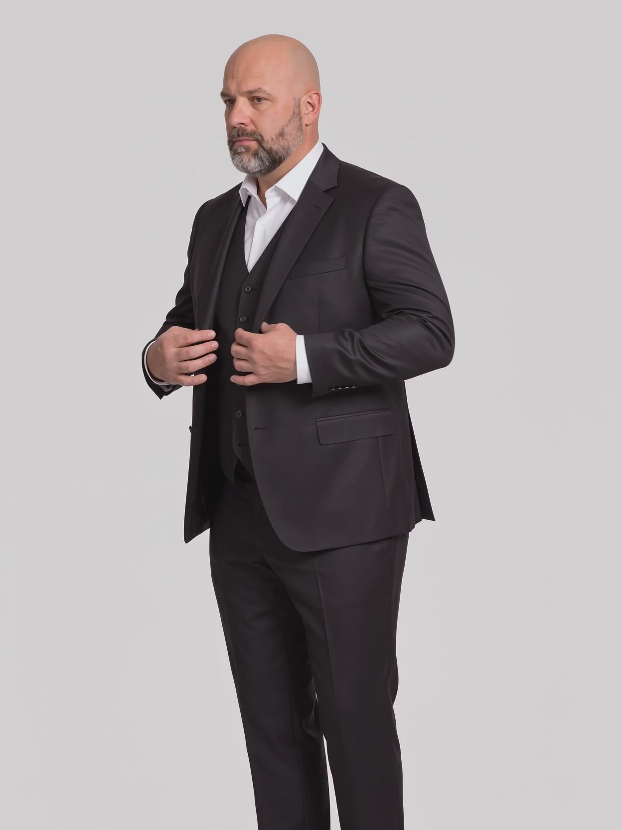 Terno Plus Size Poliviscose Preto em movimento