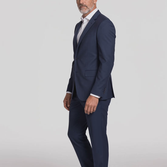 Costume Slim Italiano La Fria - Azul Marinho em movimento