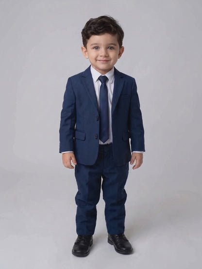 Costume Infantil Microfibra Azul Marinho em movimento