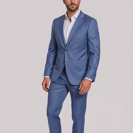 Costume Slim Italiano Poliviscose Azul Índico em movimento