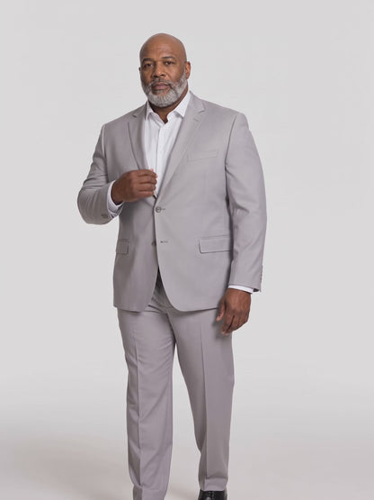 Costume Plus Size Microfibra Cinza Claro em movimento