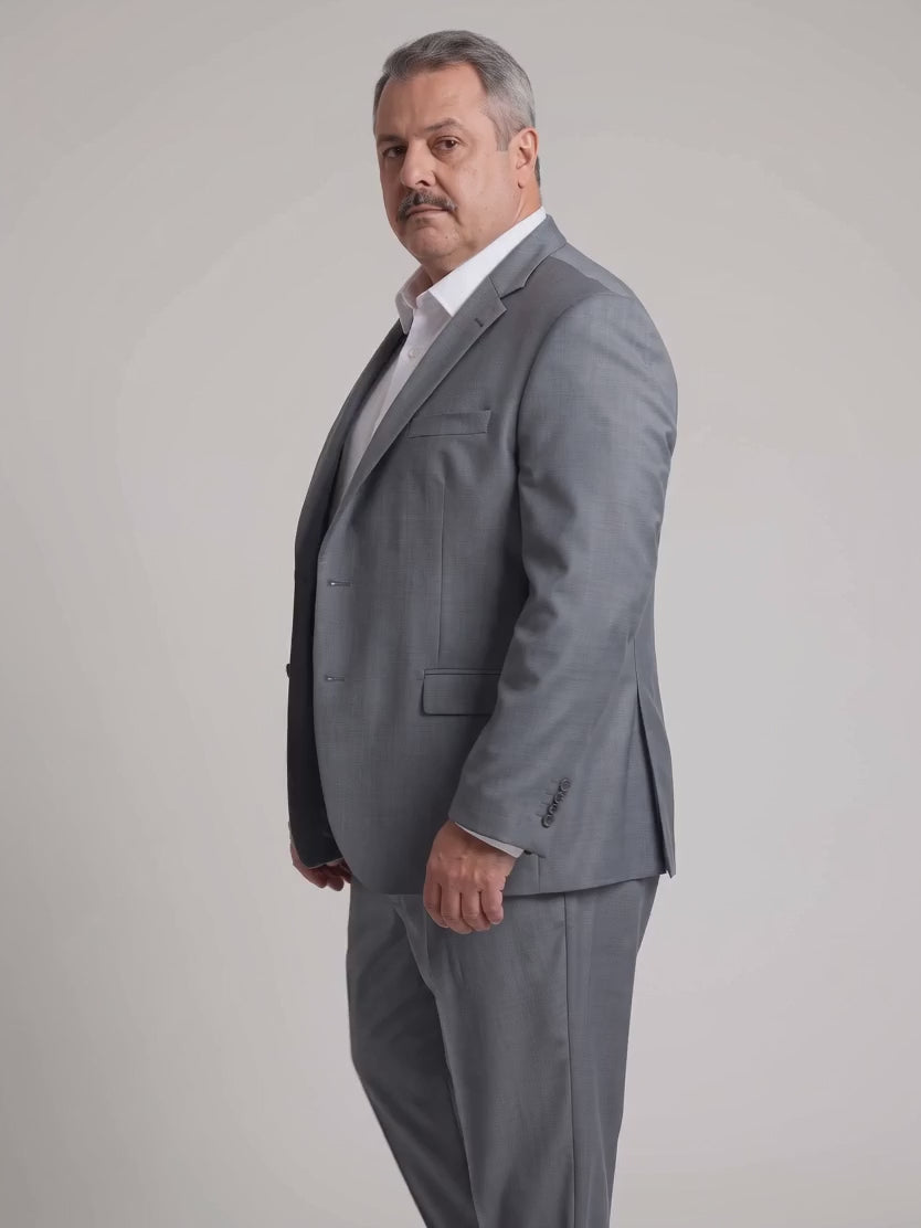 Costume Plus LF Cinza Médio em movimento